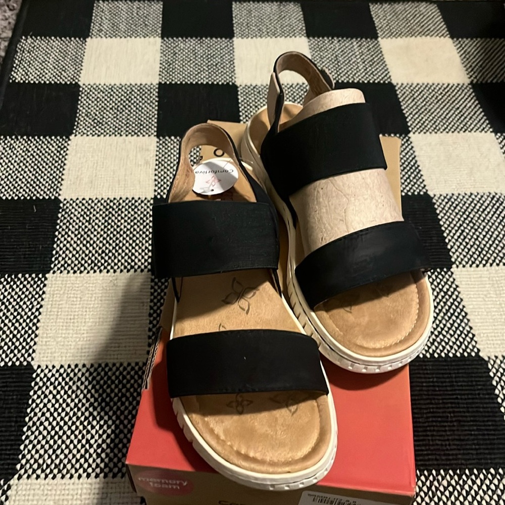 Comfortiva Sandals